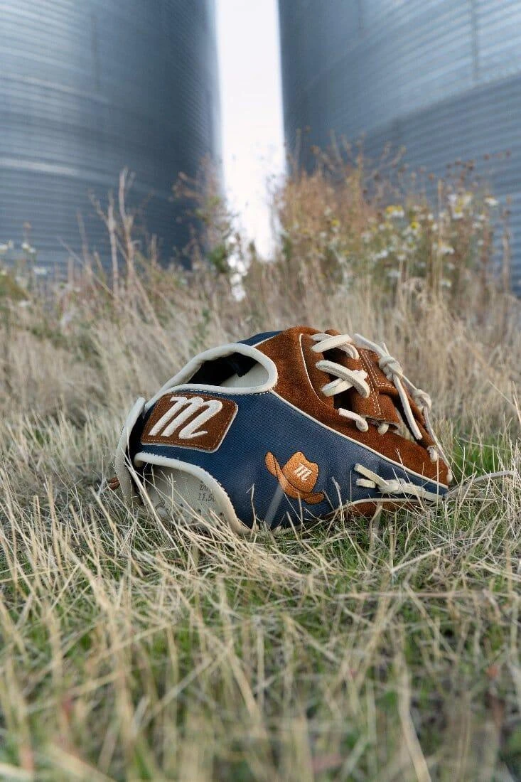 Marucci NightShift " Cowboy " 43A2 11.5" Infield Baseball Glove: MFGNTSHFT-0301 8 Marucci NightShift " Cowboy " 43A2 11.5" Infield Baseball Glove: MFGNTSHFT-0301 - Image 6