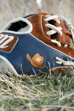 Marucci NightShift " Cowboy " 43A2 11.5" Infield Baseball Glove: MFGNTSHFT-0301 24 Marucci NightShift " Cowboy " 43A2 11.5" Infield Baseball Glove: MFGNTSHFT-0301 -Marucci Store 2024 09 23 NightShift 300 s 9705
